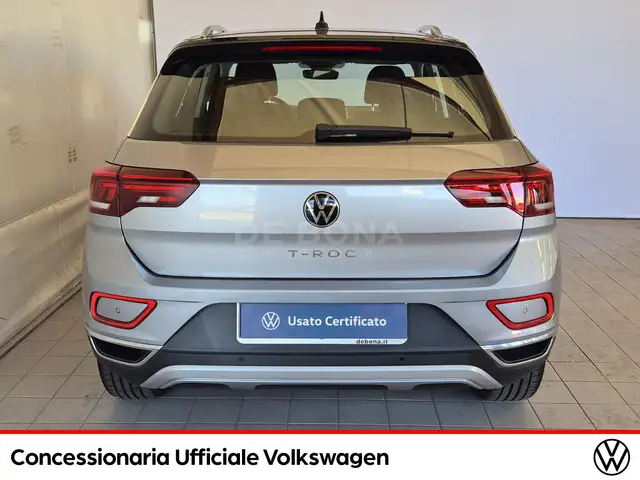 Volkswagen T-Roc view 6