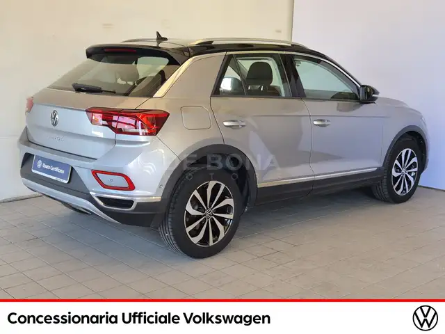 Volkswagen T-Roc view 5