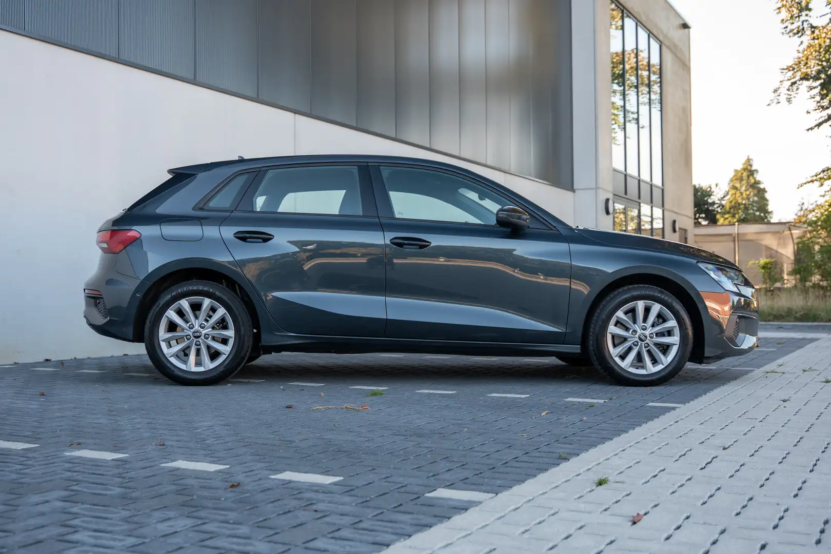 Audi A3 A3 Sportback Business Pack Grau - 2