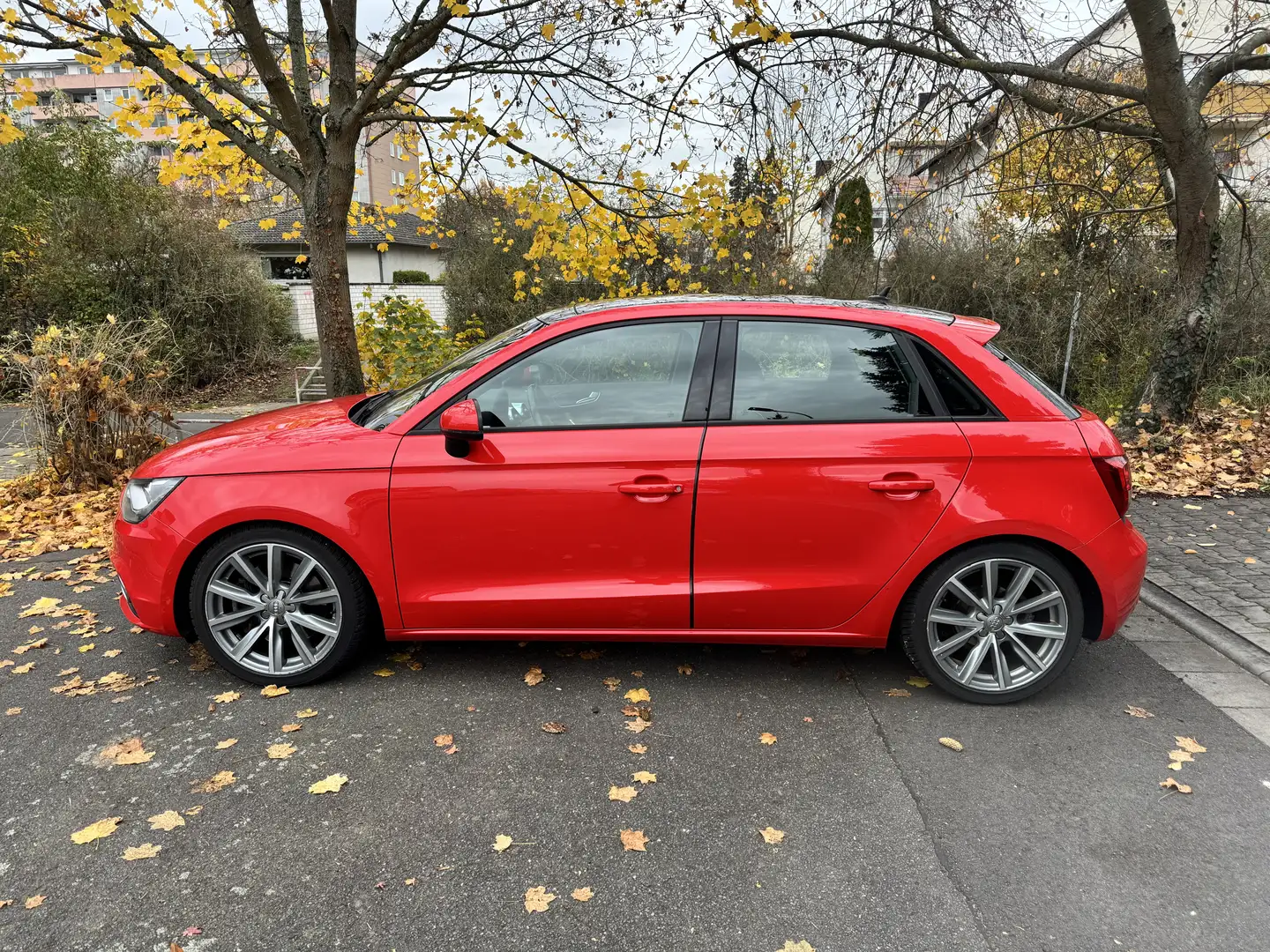 Audi A1 2.0 TDI Sportback S line Sportpaket - 2