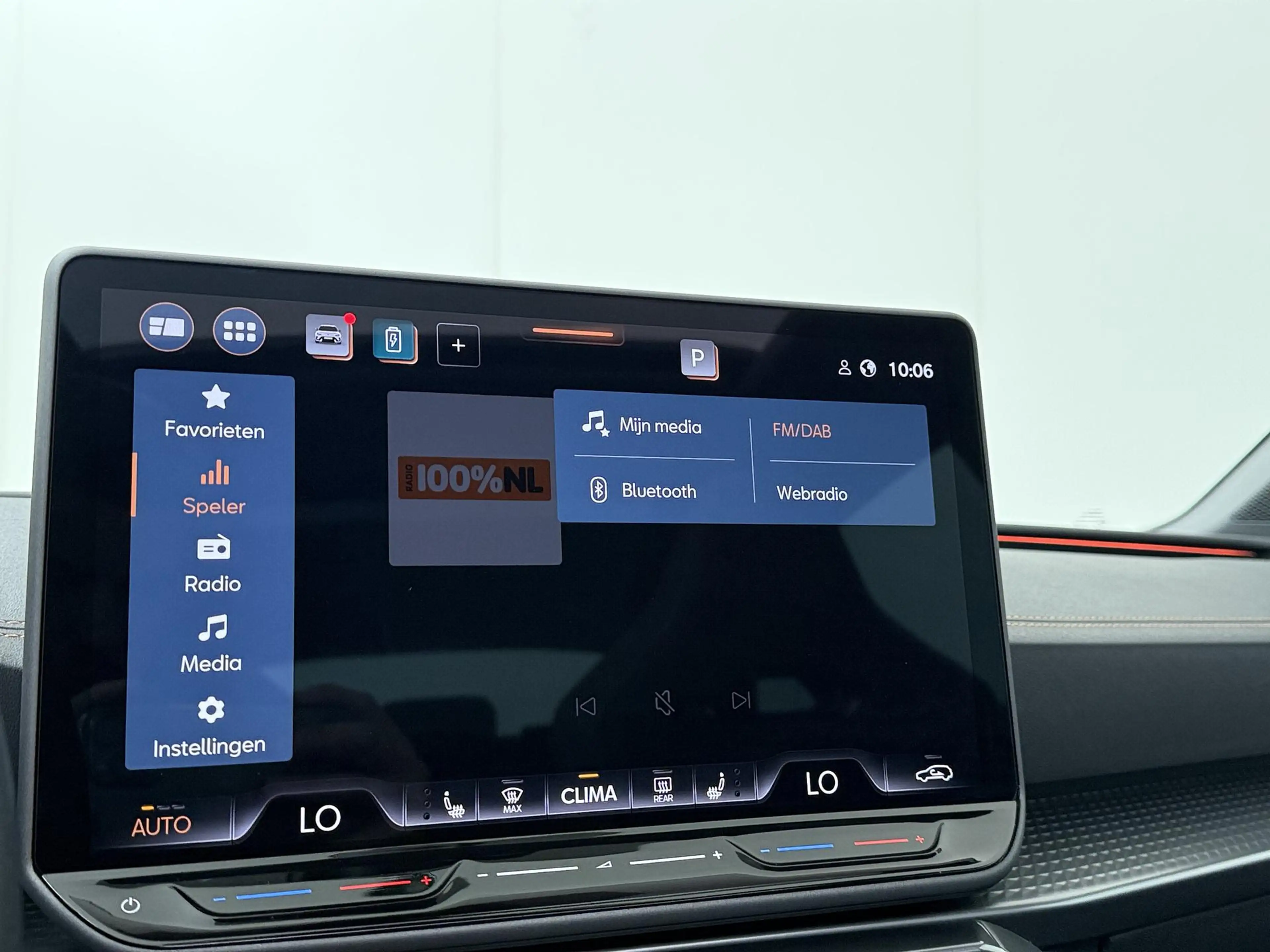 CUPRA Leon Sportstourer 1.5 TSI e-Hybrid VZ Performance | 272 — photo 15
