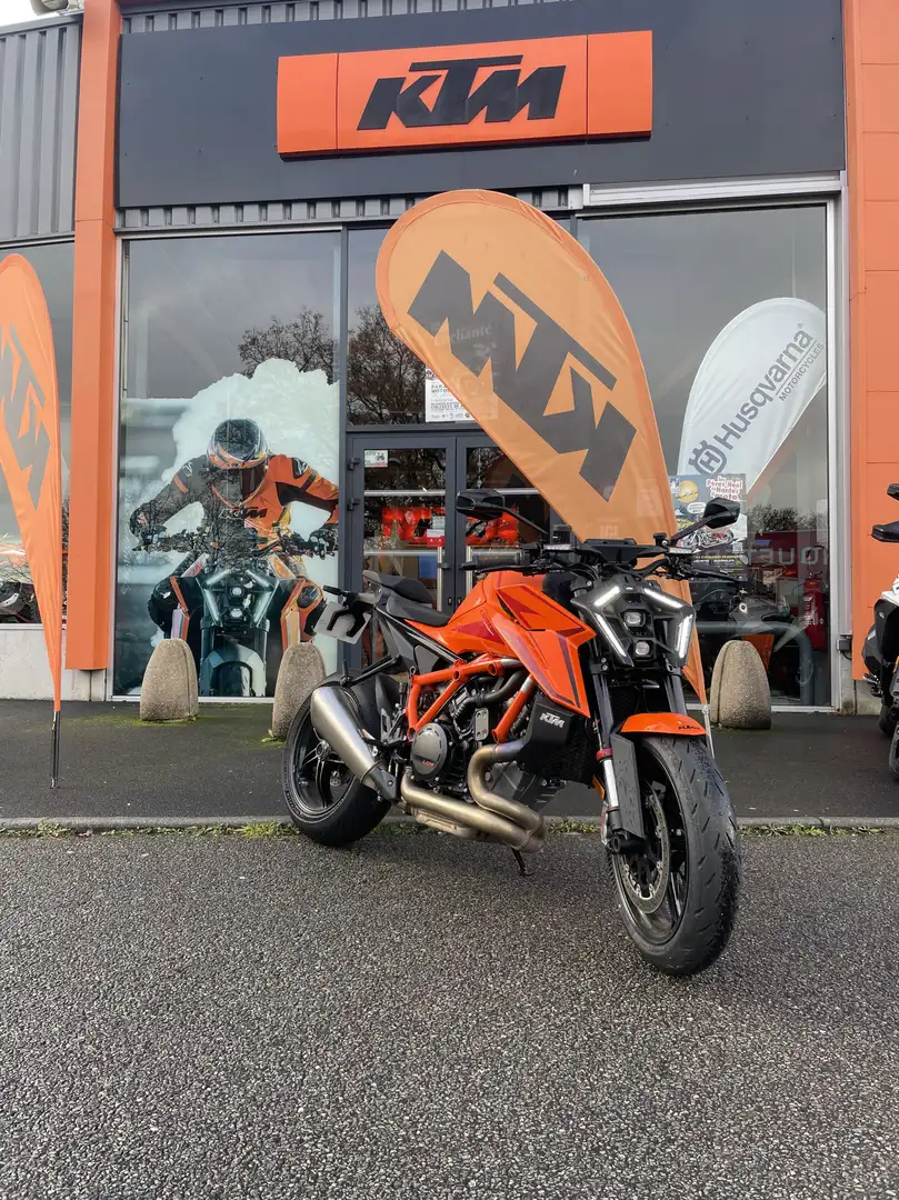 KTM 1390 Super Duke R Orange - 2