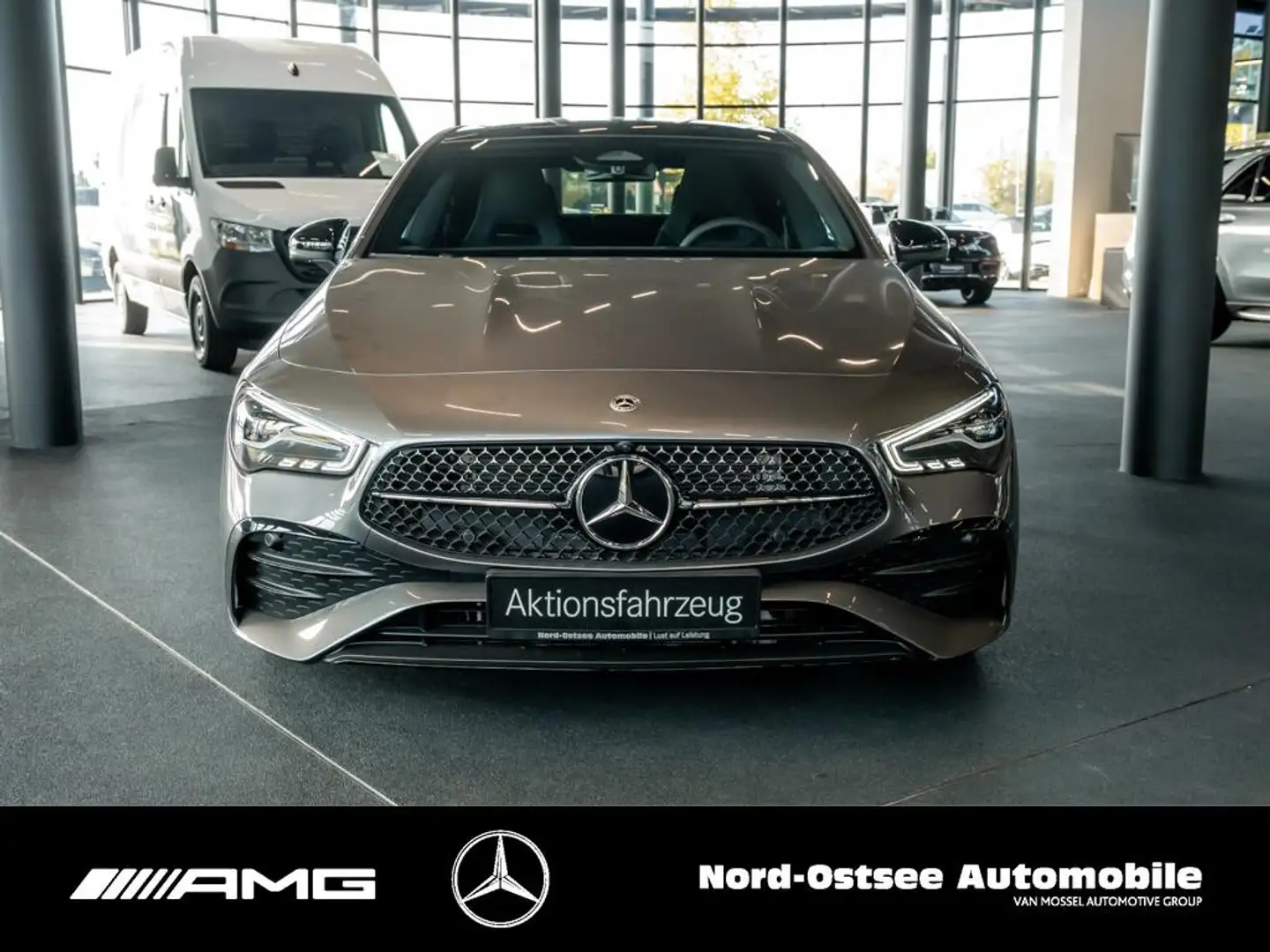 Mercedes-Benz CLA 180 AMG NIGHT PANO 360° SOUND Grau - 2