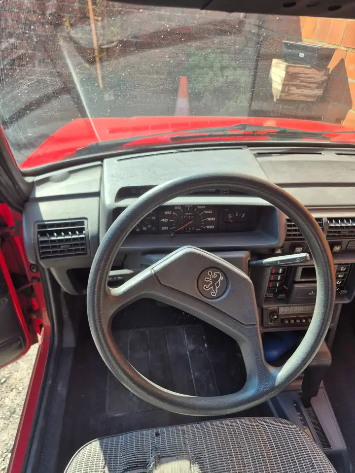 Peugeot 205 1.6, foto 2
