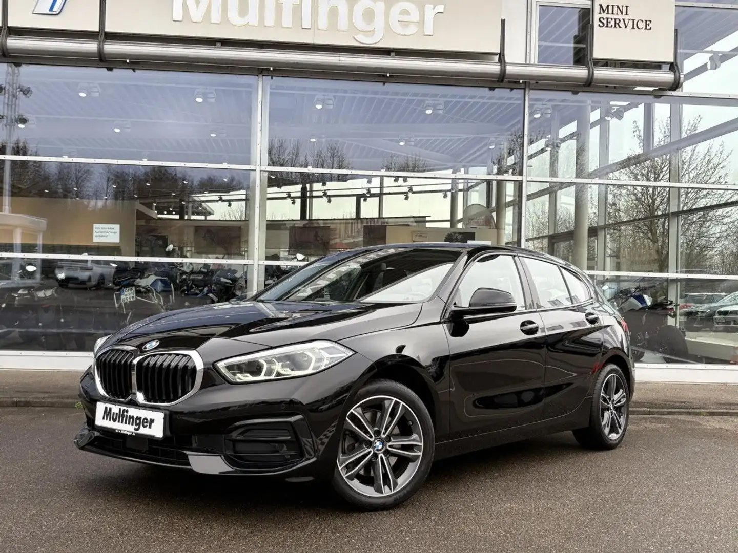BMW 118 i Aut.Sport LivePro.LED Sitzh.Lordose PDC 17" Schwarz - 2