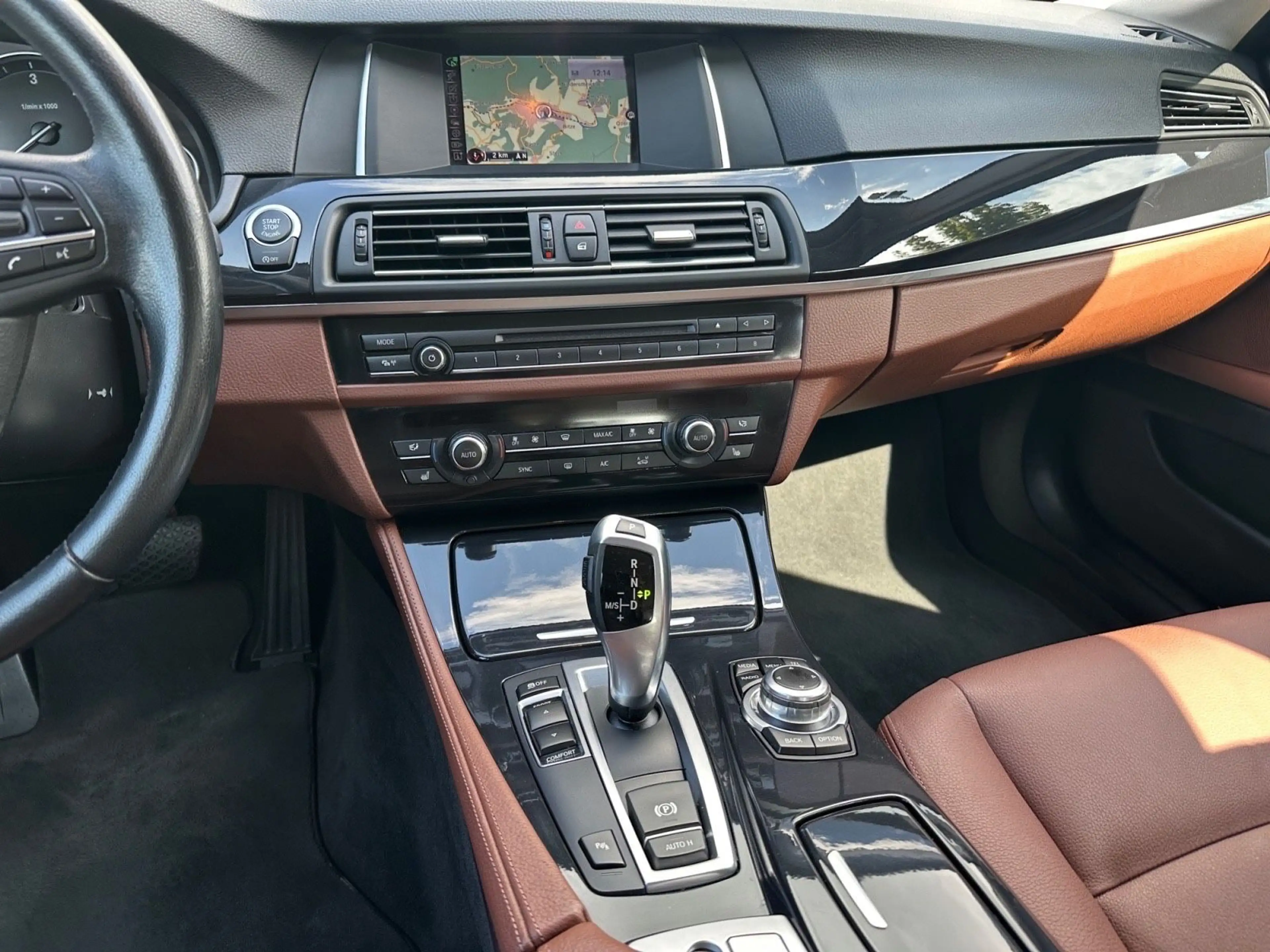 BMW 525 d Touring*MEMORY*NAVI*SHZ VO+HI* — photo 10