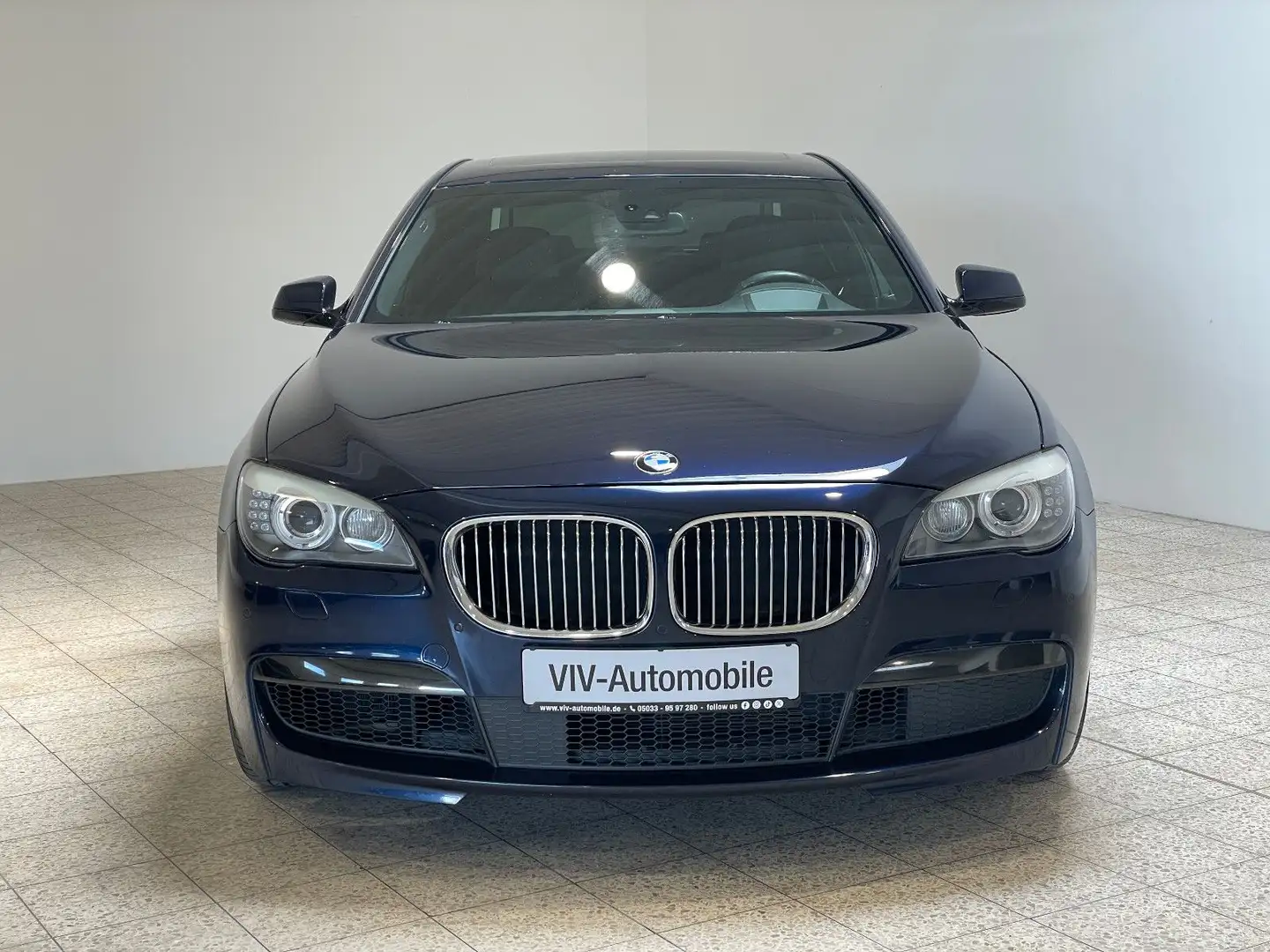 BMW 740 dxDrive M Sport Paket *Glasdach*SoftClose*HUD Blau - 2