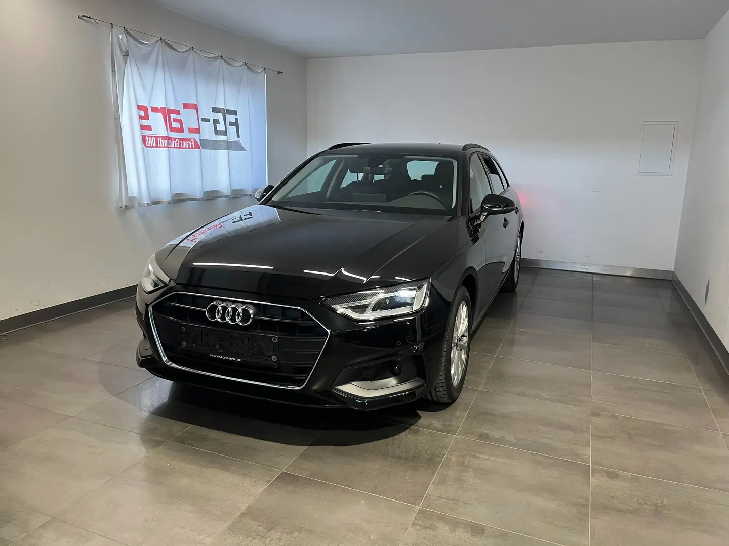 Audi A4 30 TDI S-TRONIC NAVI SHZ 360 CARPLAY Schwarz - 2