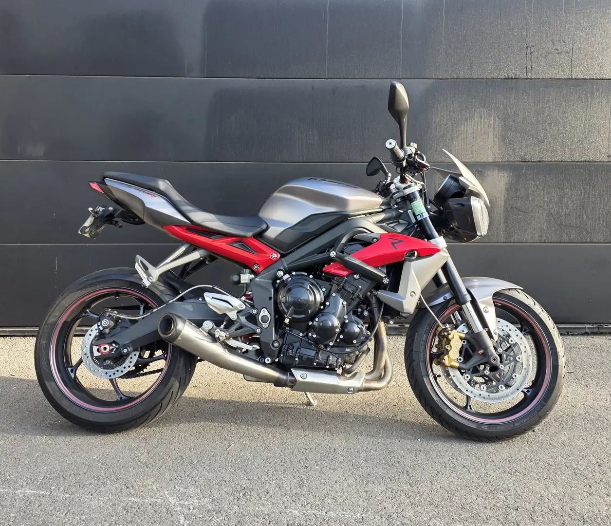 Triumph Street Triple 675 Gris - 2