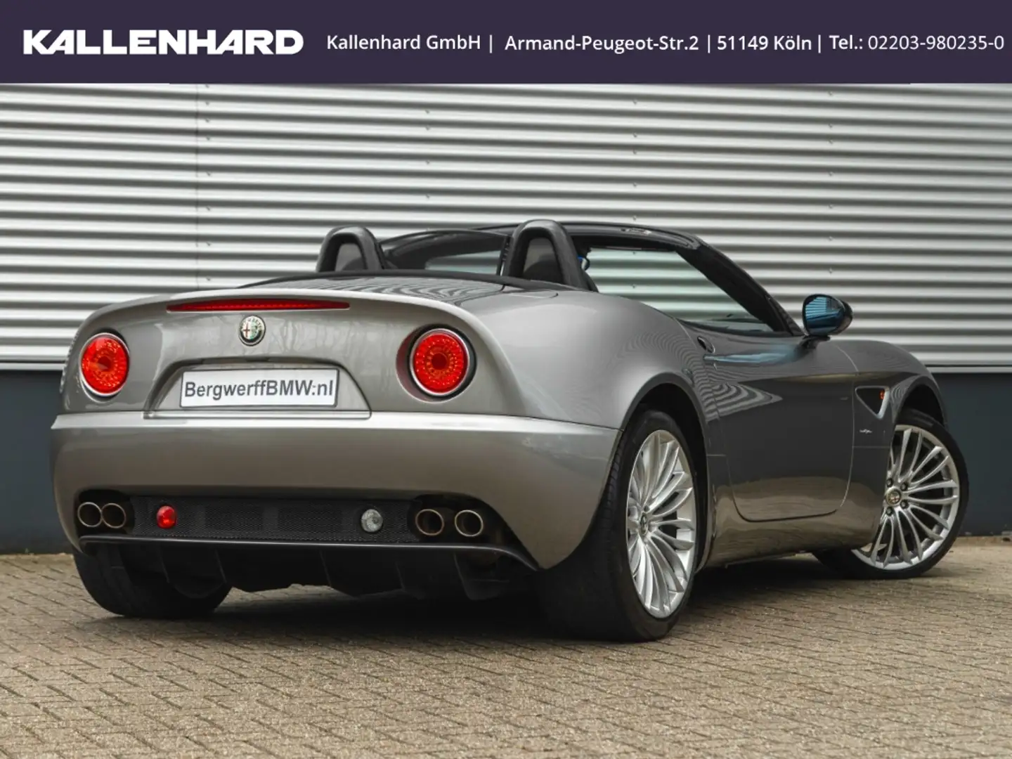 Alfa Romeo 8C Competizione Spider-4.7 V8 Stříbrná - 2