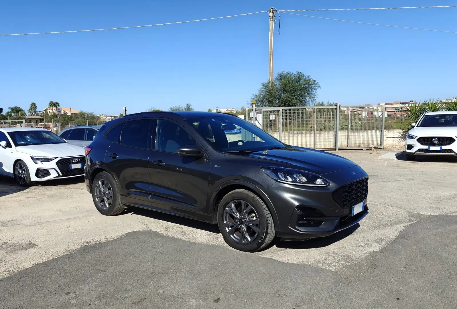 Ford Kuga Kuga 1.5 EcoBlue 120 CV aut. 2WD ST-Line X Grijs - 2