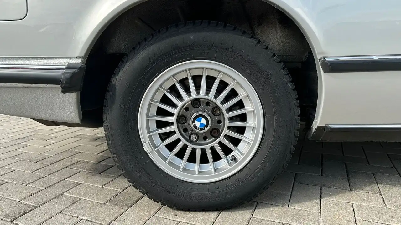 BMW 628 CSI Coupé ,E24, Schiebedach el.,Garagenwagen, foto 12