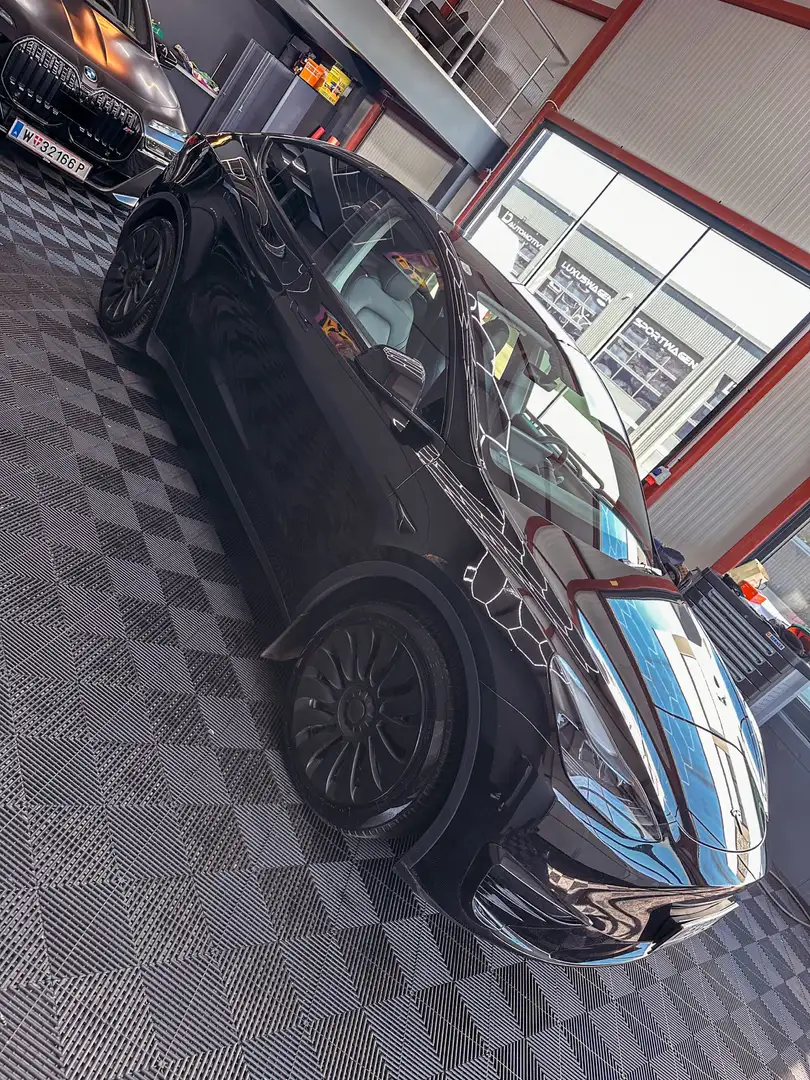 Tesla Model Y SR - 2