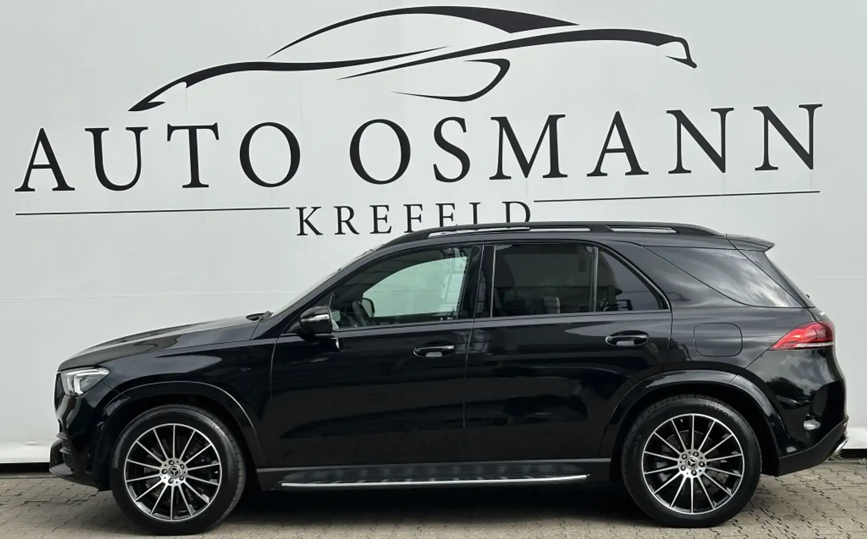 Mercedes-Benz GLE 350 de 4M AMG Line PANO 360° UPE:113.104,-€ Negru - 2