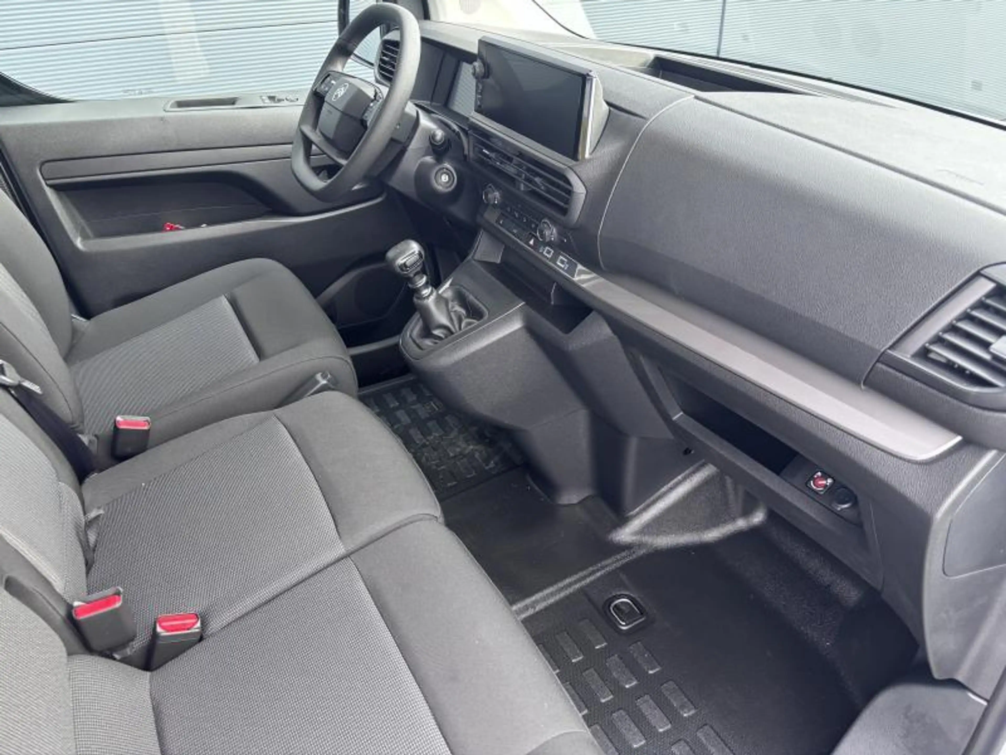 Citroen Jumpy Taille M / 2.0 BlueHDI / Carplay — photo 2