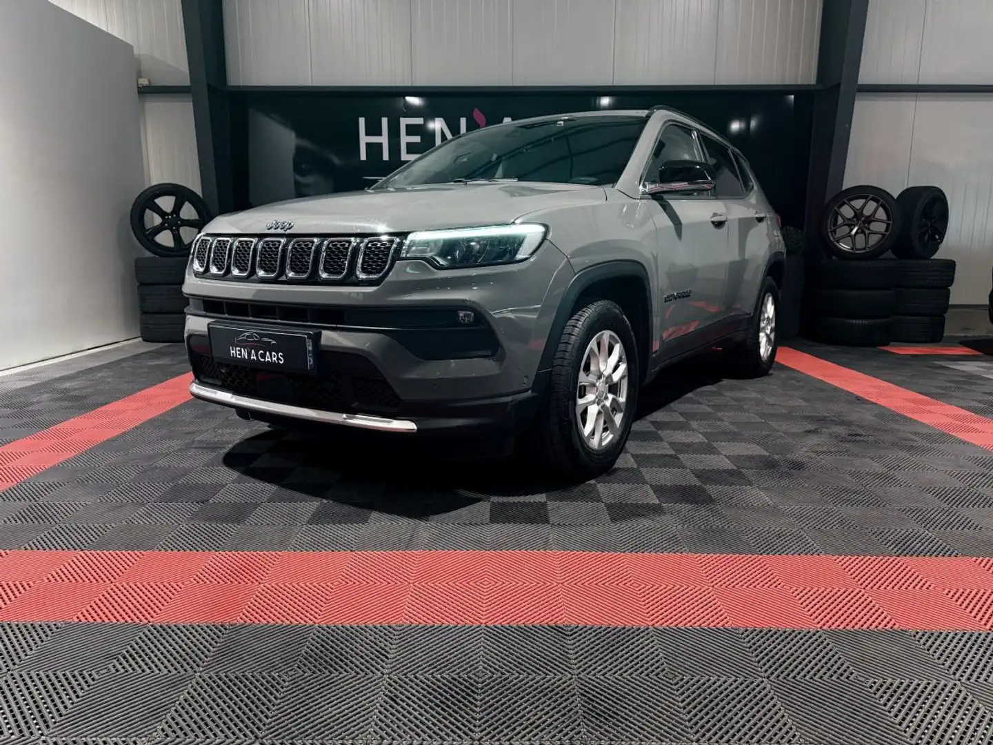 Jeep Compass (2) 1.3 PHEV T4 190 4XE LIMITED Grau - 1
