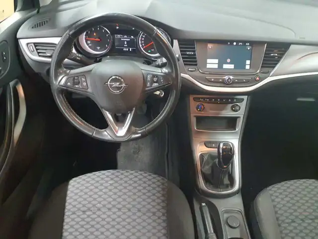 Opel Astra view 9