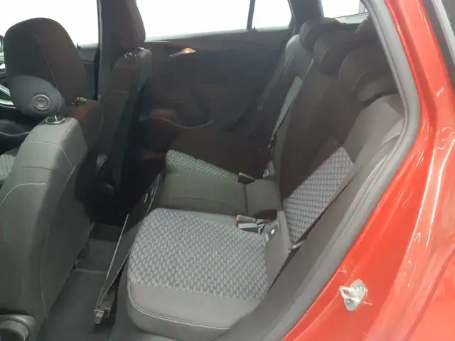 Opel Astra view 14