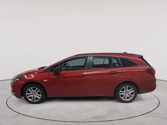 Opel Astra view 6