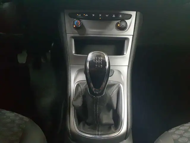Opel Astra view 10