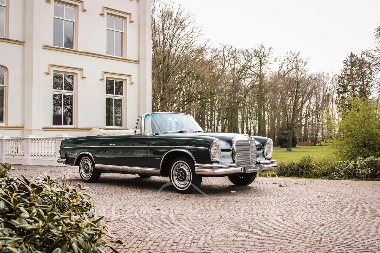 Mercedes-Benz 220 SE Cabriolet, foto 1