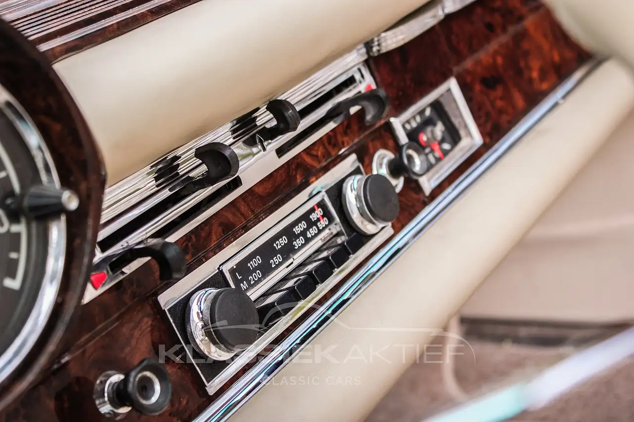 Mercedes-Benz 220 SE Cabriolet, foto 5