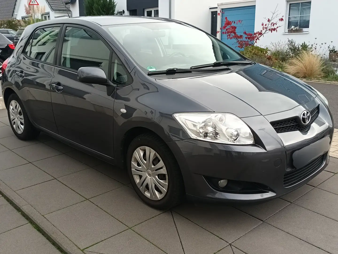 Toyota Auris 1,6 L Benziner, 124 PS, technisch top, Scheckheft Grau - 1