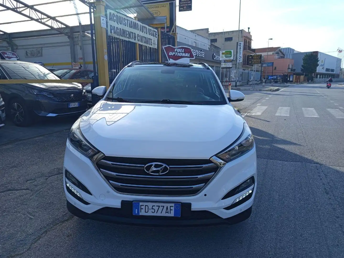 Hyundai TUCSON 1.7 CRDi XPossible Blanc - 2