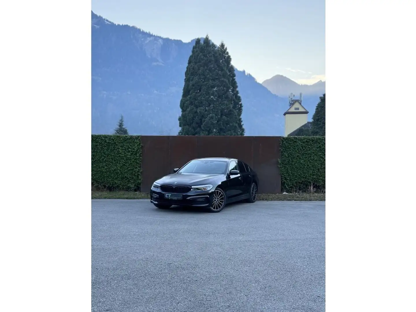 BMW 520 d xDrive M-Sportpaket Aut. *Head-up*Verkehrs. Schwarz - 1