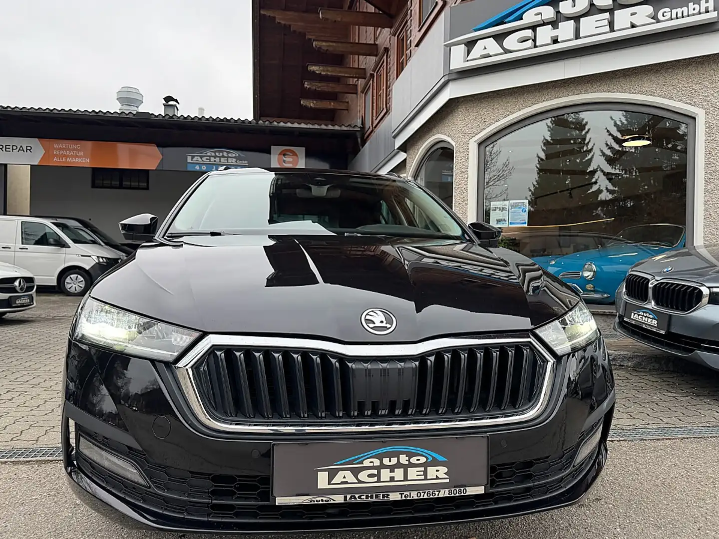 Skoda Octavia Combi 2,0 TDI Style DSG Schwarz - 2