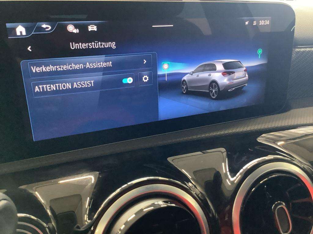 Mercedes-Benz A 180