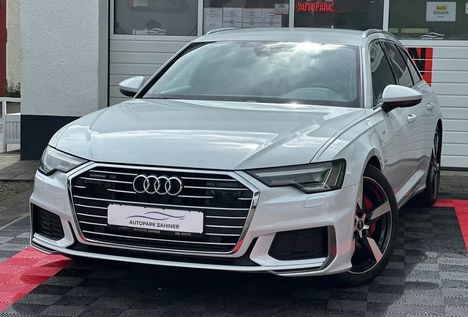 Audi A6 Avant 55 TFSI e quattro sport/ S-LINE Weiß - 1