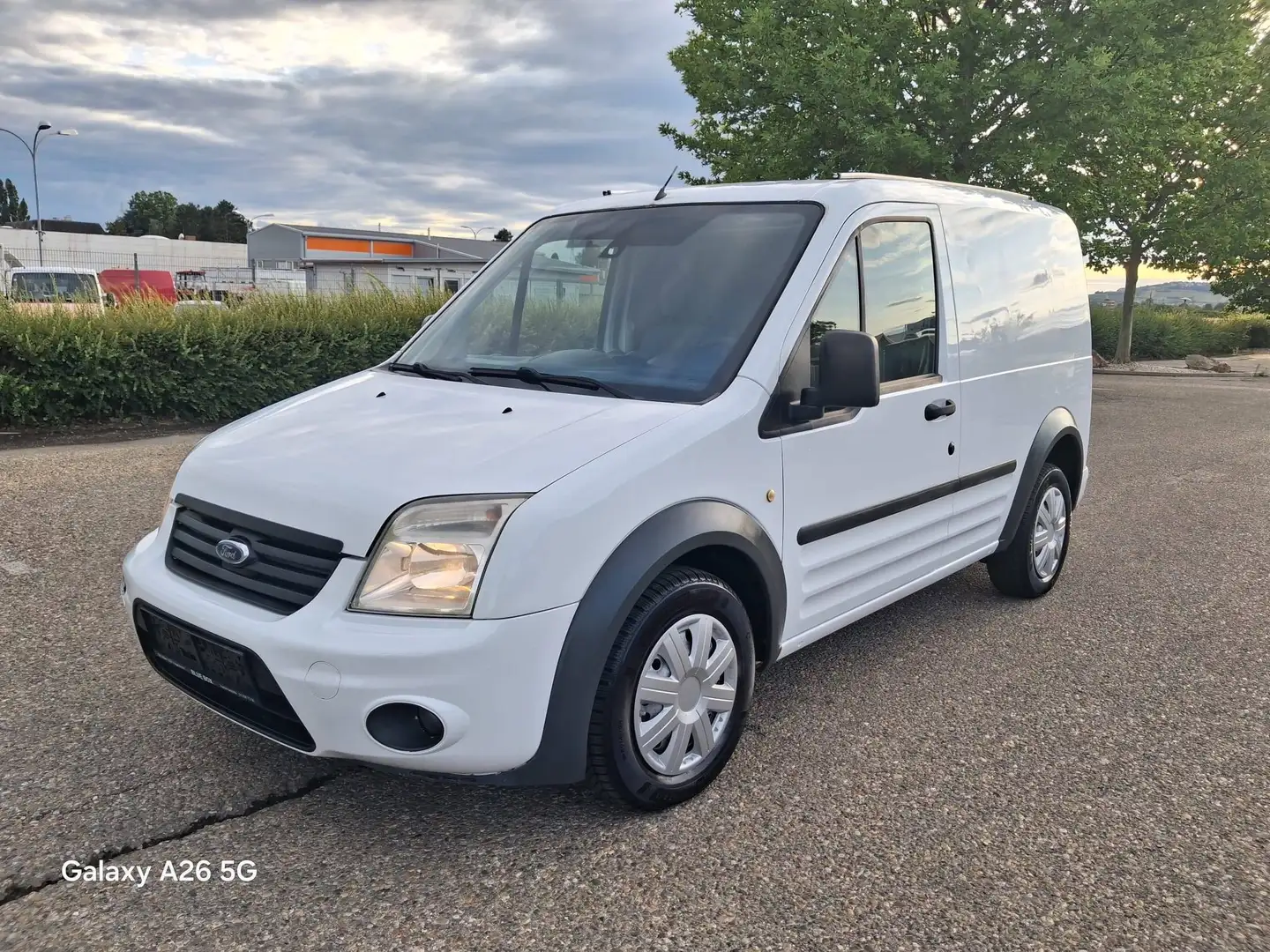 Ford Tourneo Connect Tourneo Connect kurz 1,8 TDCi Weiß - 1