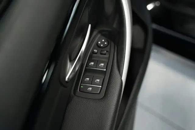 BMW 4 Series view 22