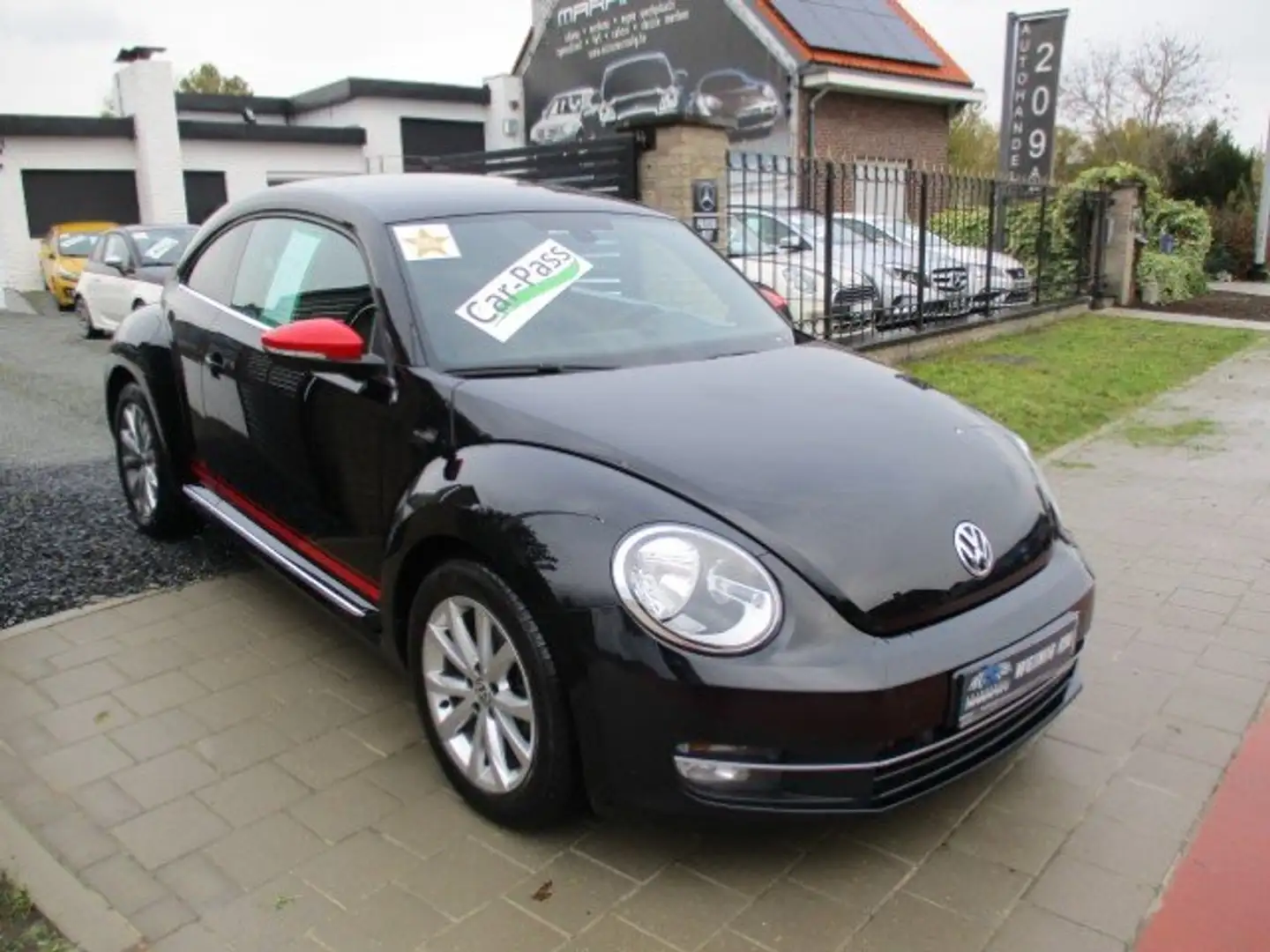 Volkswagen Beetle 1.2 TSI CLUB EDITION NAVI ALU 17" PDC CRUISE TOP! Zwart - 1