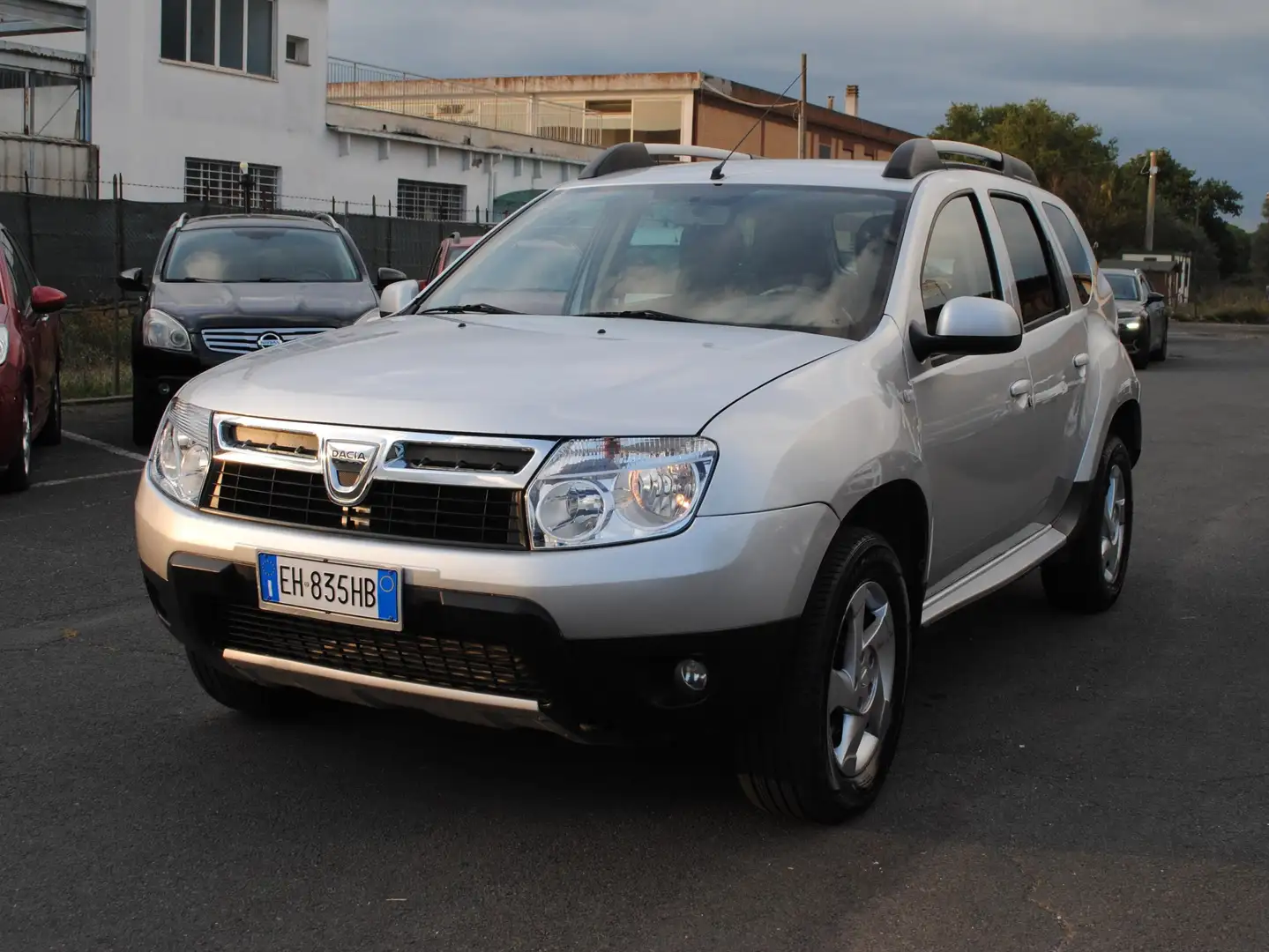 Dacia Duster 1.5 dci Laureate 4x2 110cv Argento - 1