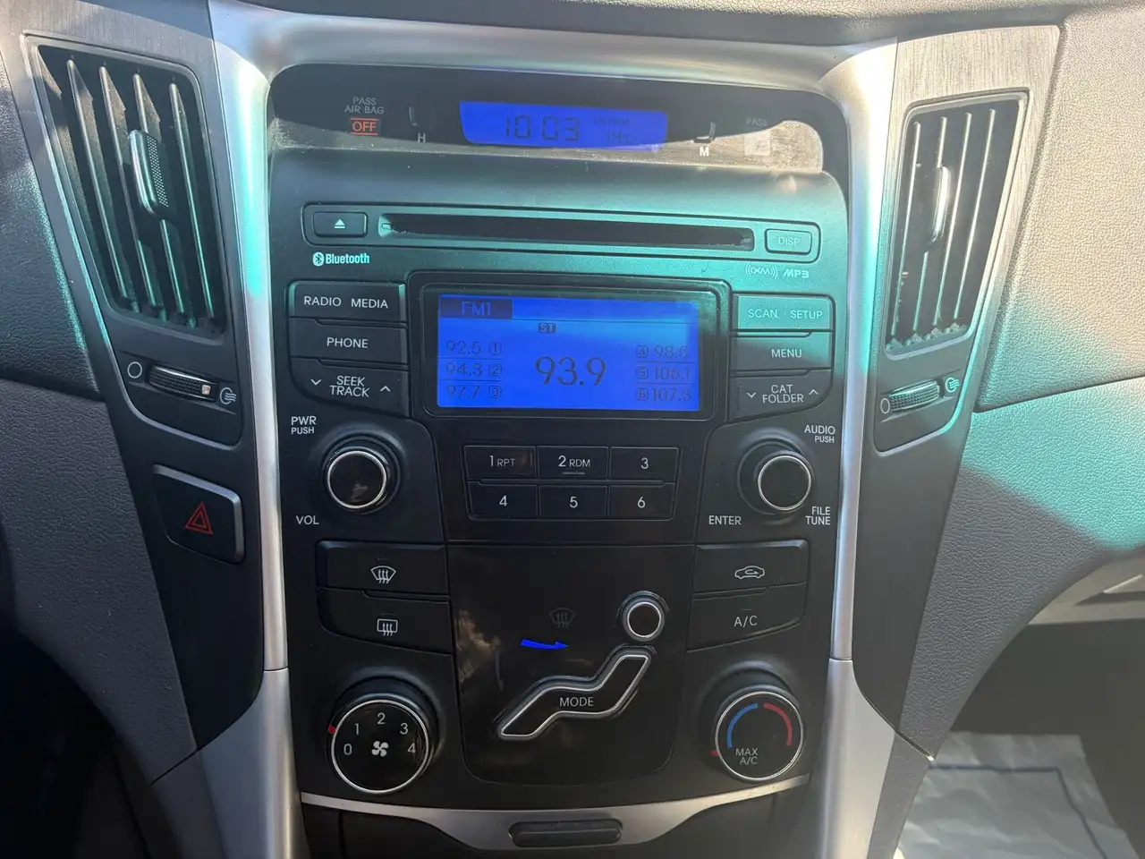 Hyundai SONATA снимка Hyundai SONATA