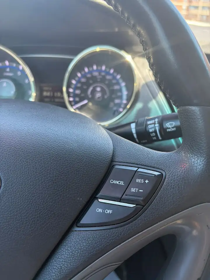 Hyundai SONATA снимка Hyundai SONATA