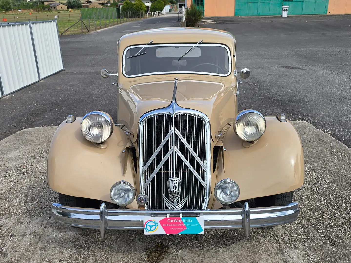 Citroen Traction 15 SIX - Funzionante - Bellissima Beige - 2