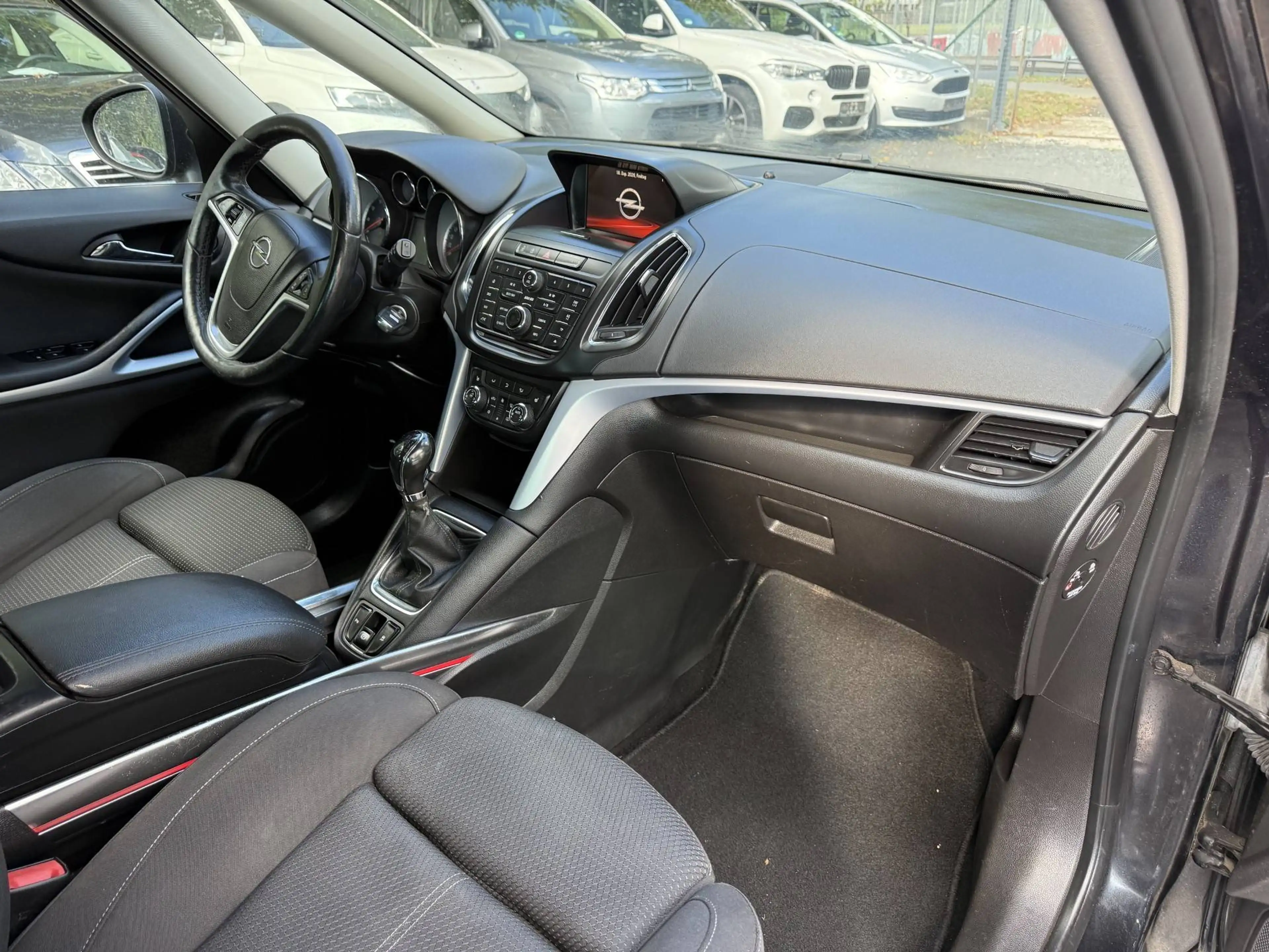 Opel Zafira Tourer Style — photo 9