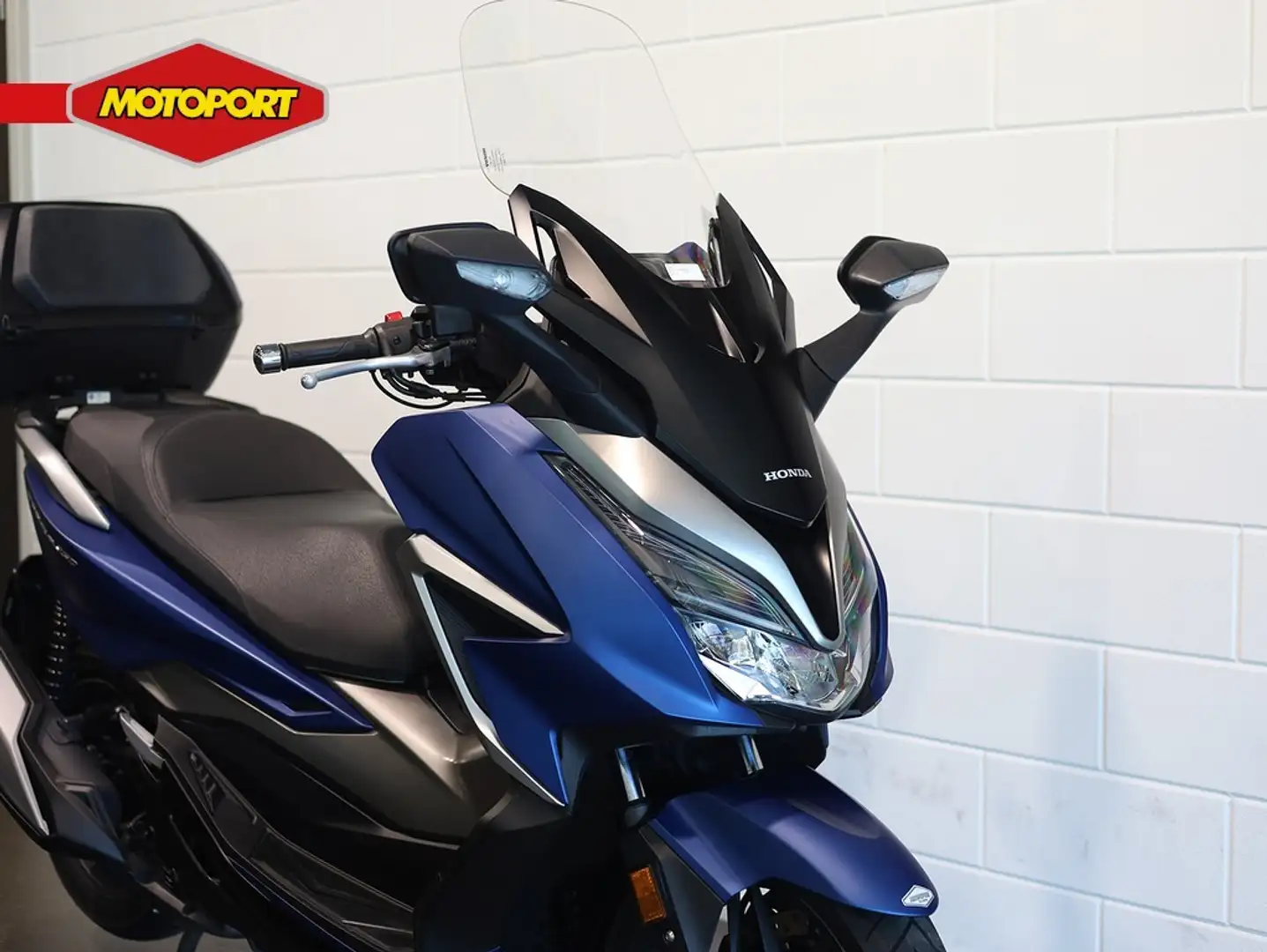 Honda Forza 350 Smartphone Voice Control System Blauw - 2