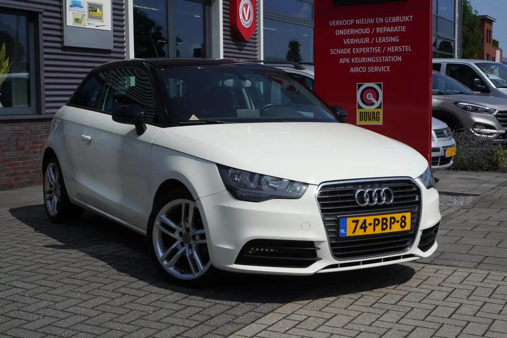 Audi A1 1.2 TFSI Attraction Pro Line Business / Navi / Air Weiß - 1