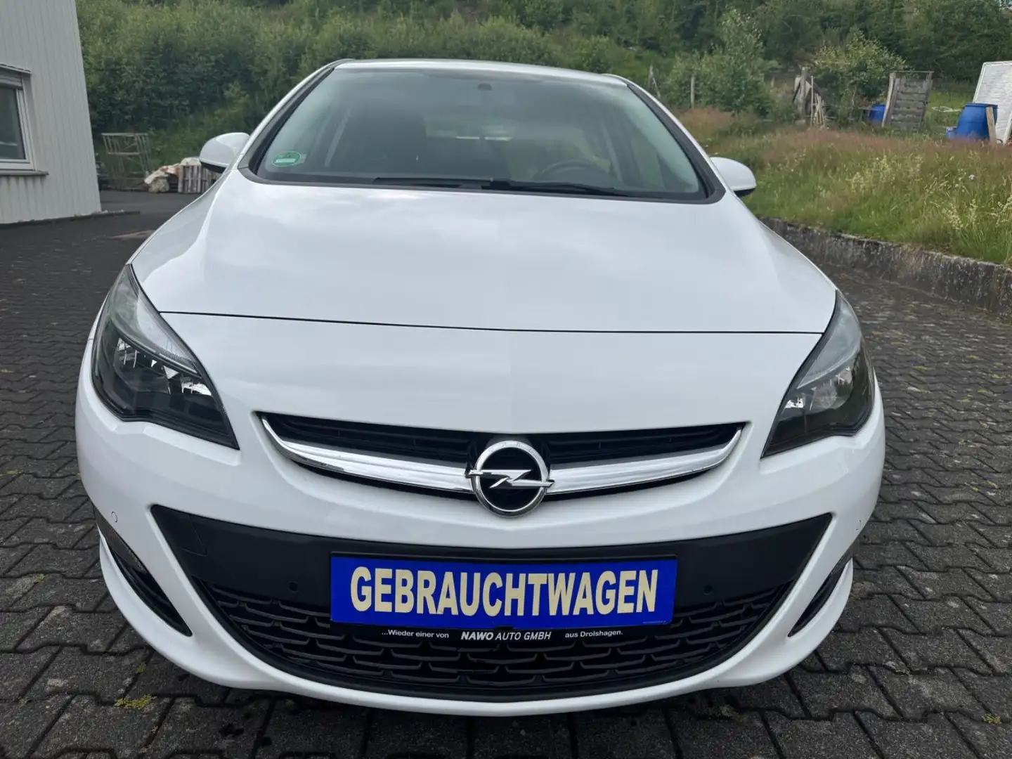 Opel Astra J 1,4 Style Limo-5-trg.-AHK-ALU-Tüv/Au neu Weiß - 2
