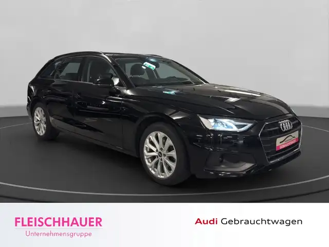 Audi A4 view 9