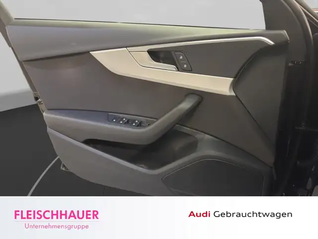 Audi A4 view 13