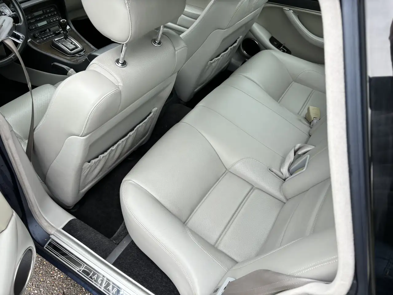 Jaguar XJ 4.0 R S/C SUPERCHARGED / LEER / MAT BLAUW / SCHUIF, foto 4