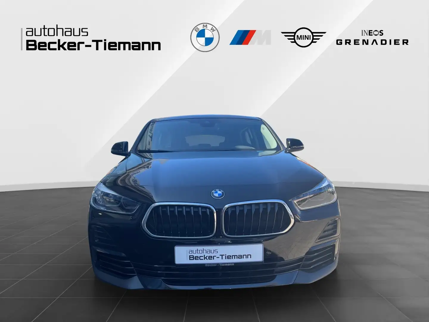 BMW X2 sDrive18i Schwarz - 2