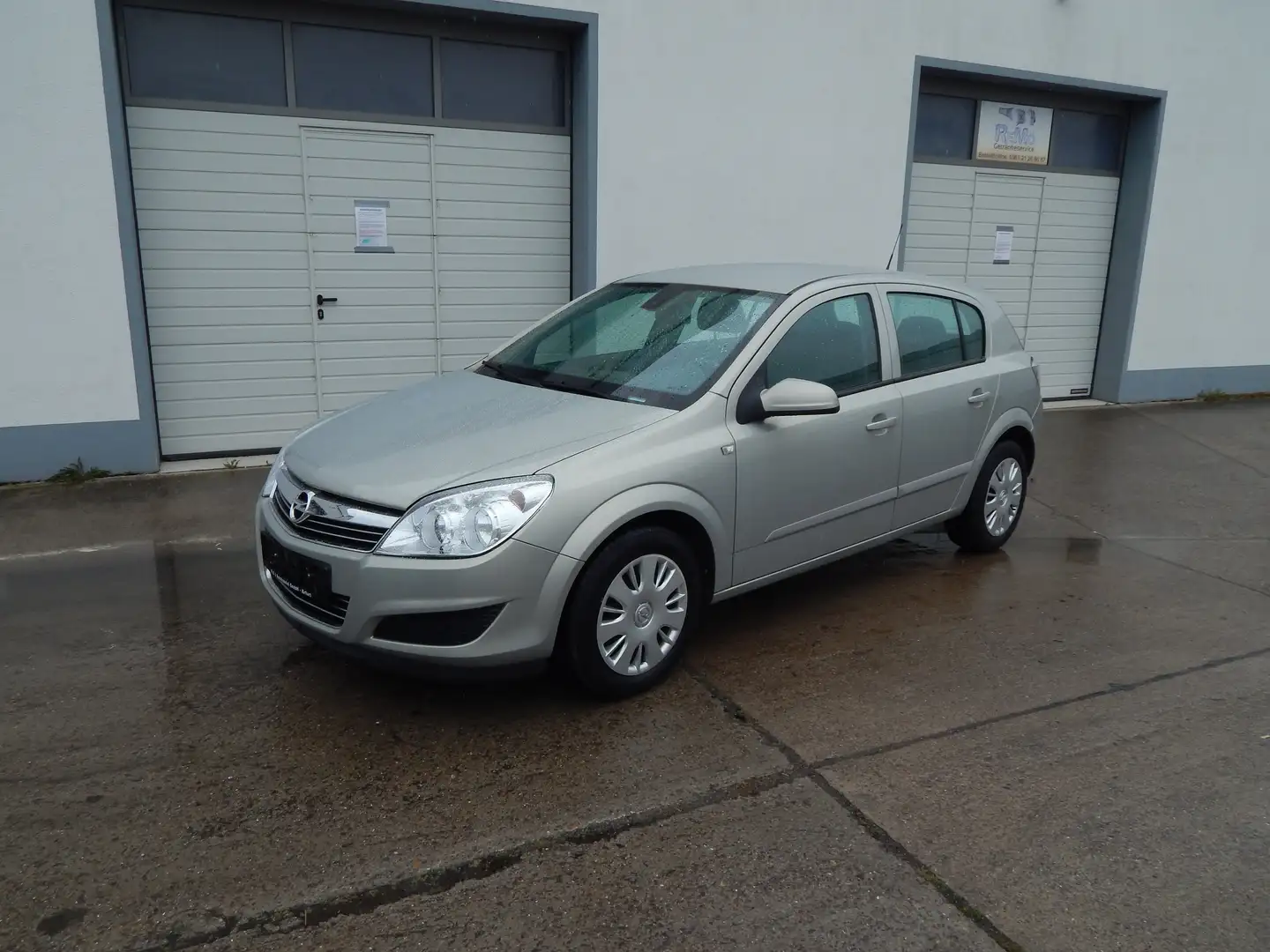 Opel Astra Edition*1.HAND*TEMPOMAT*KLIMAAUT*TOP* Beżowy - 1