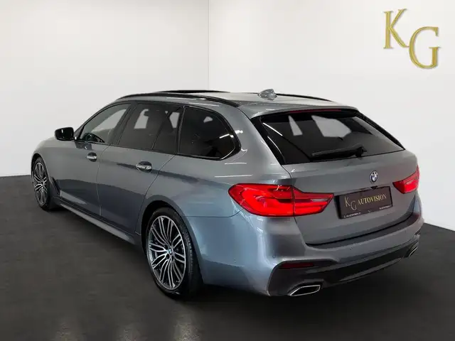 BMW 5 Series view 5