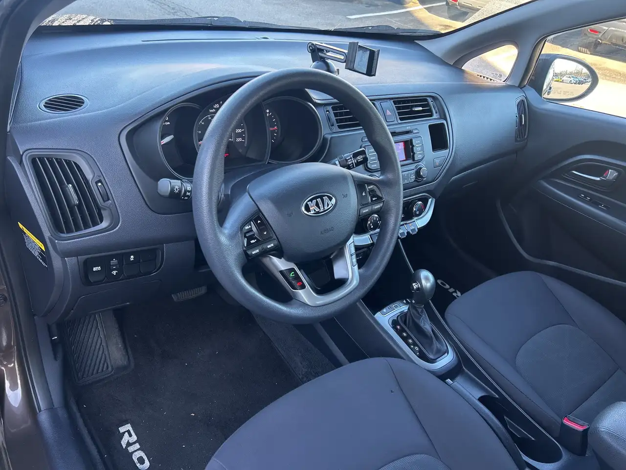 Kia Rio снимка Kia Rio